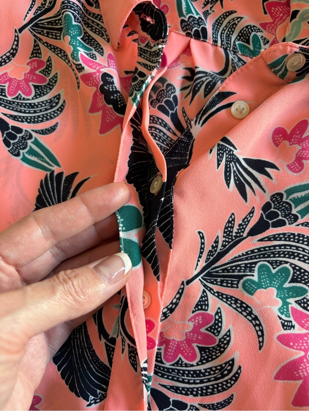 Banana Republic Coral Pink Tropical Print Popover Long Sleeve blouse - Picture 9 of 14